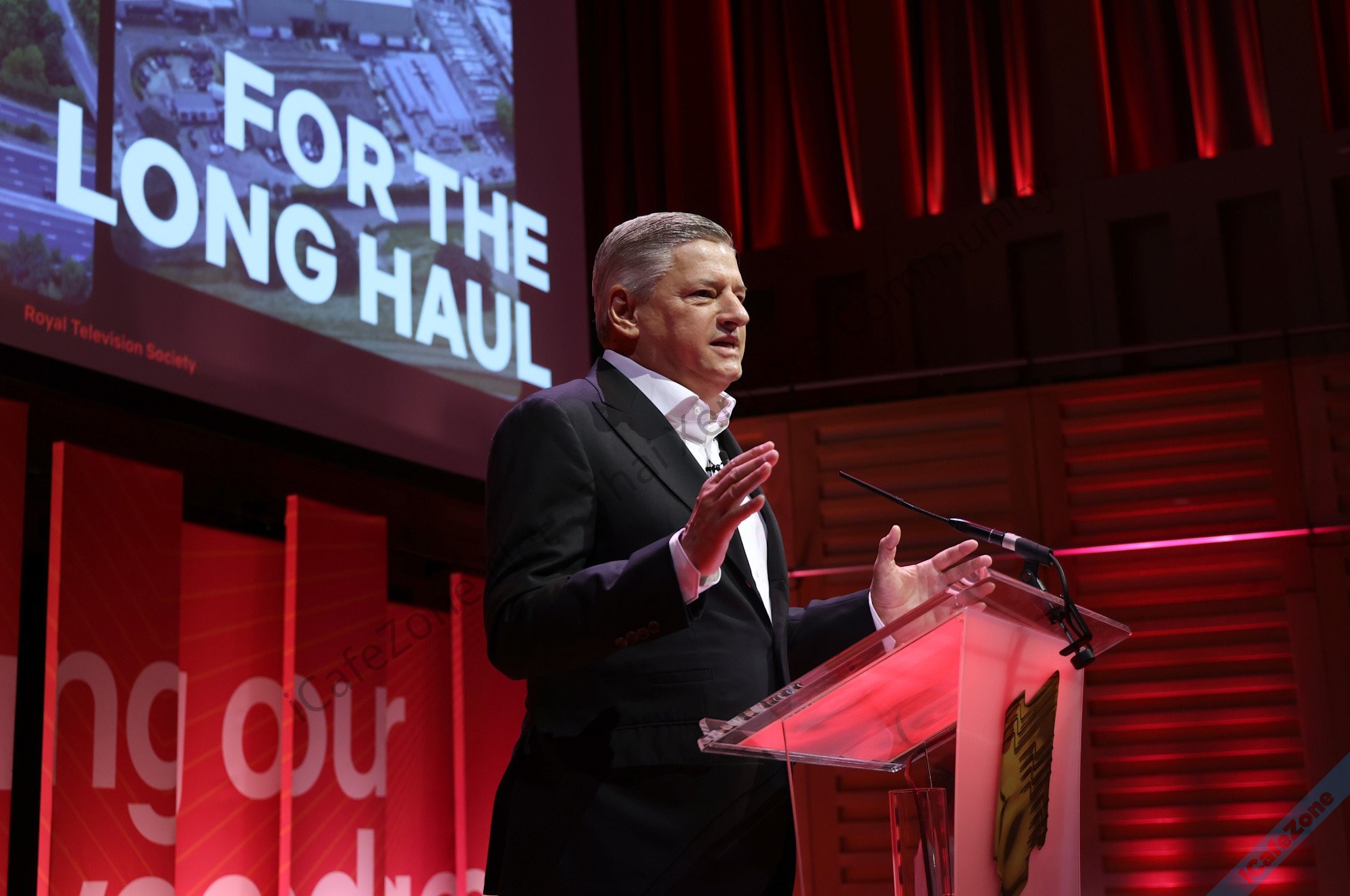 ซีอีโอ Netflix บอก AI ไม่ได้แค่ลดต้นทุนสร้างหนัง แต่ช่วยให้สร้างหนังได้ดีขึ้น 10 ด้วย-1.jpg ซีอีโอ Netflix บอก AI ไม่ได้แค่ลดต้นทุนสร้างหนัง แต่ช่วยให้สร้างหนังได้ดีขึ้น 10 ด้วย-1.jpg