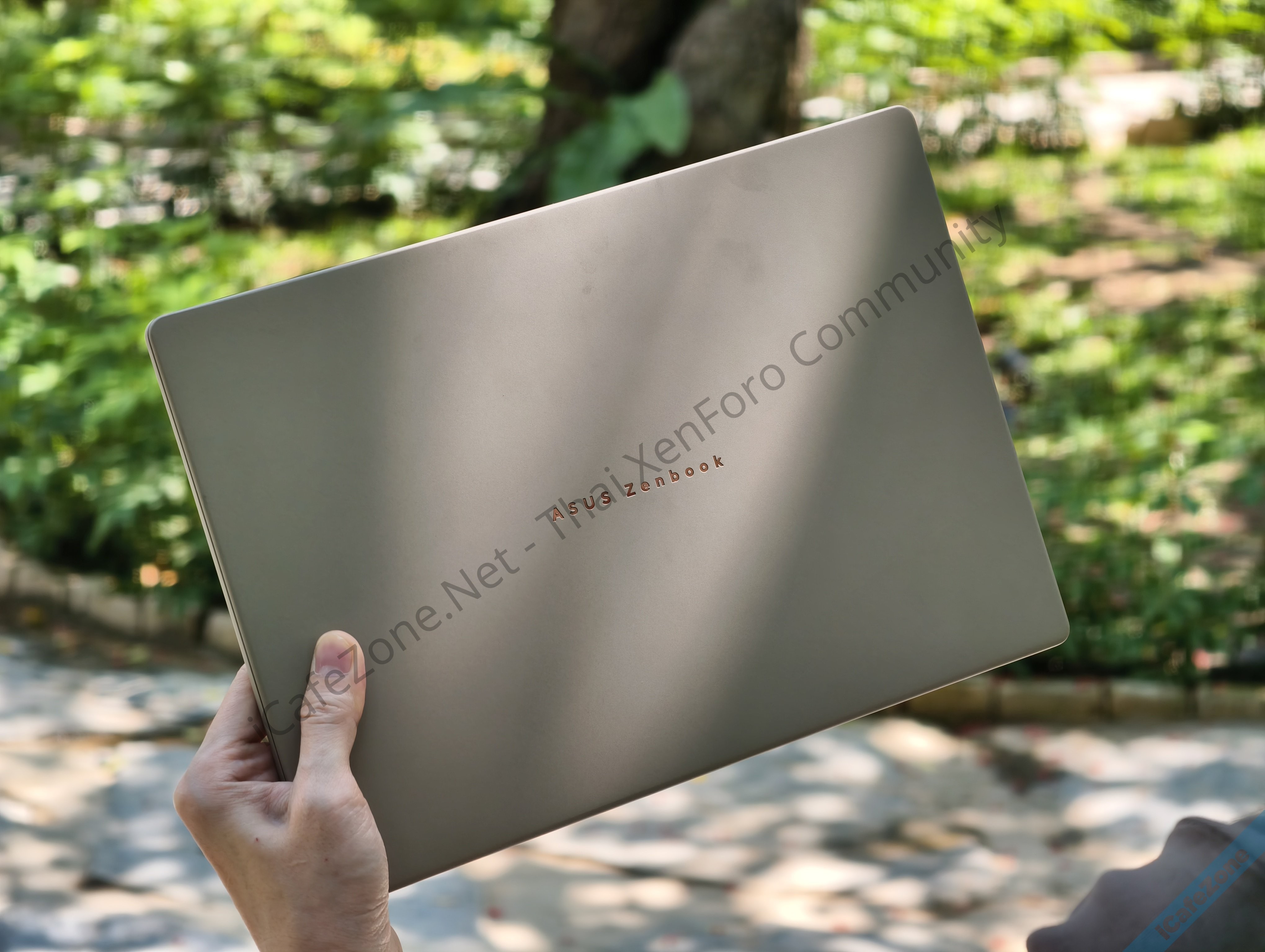 รีวิว ASUS Zenbook A14 โน้ตบุ๊ก Arm น้ำหนัก 980 กรัม แบต 12 ชั่วโมง ราคาต่ำกว่า 40k-5.jpg