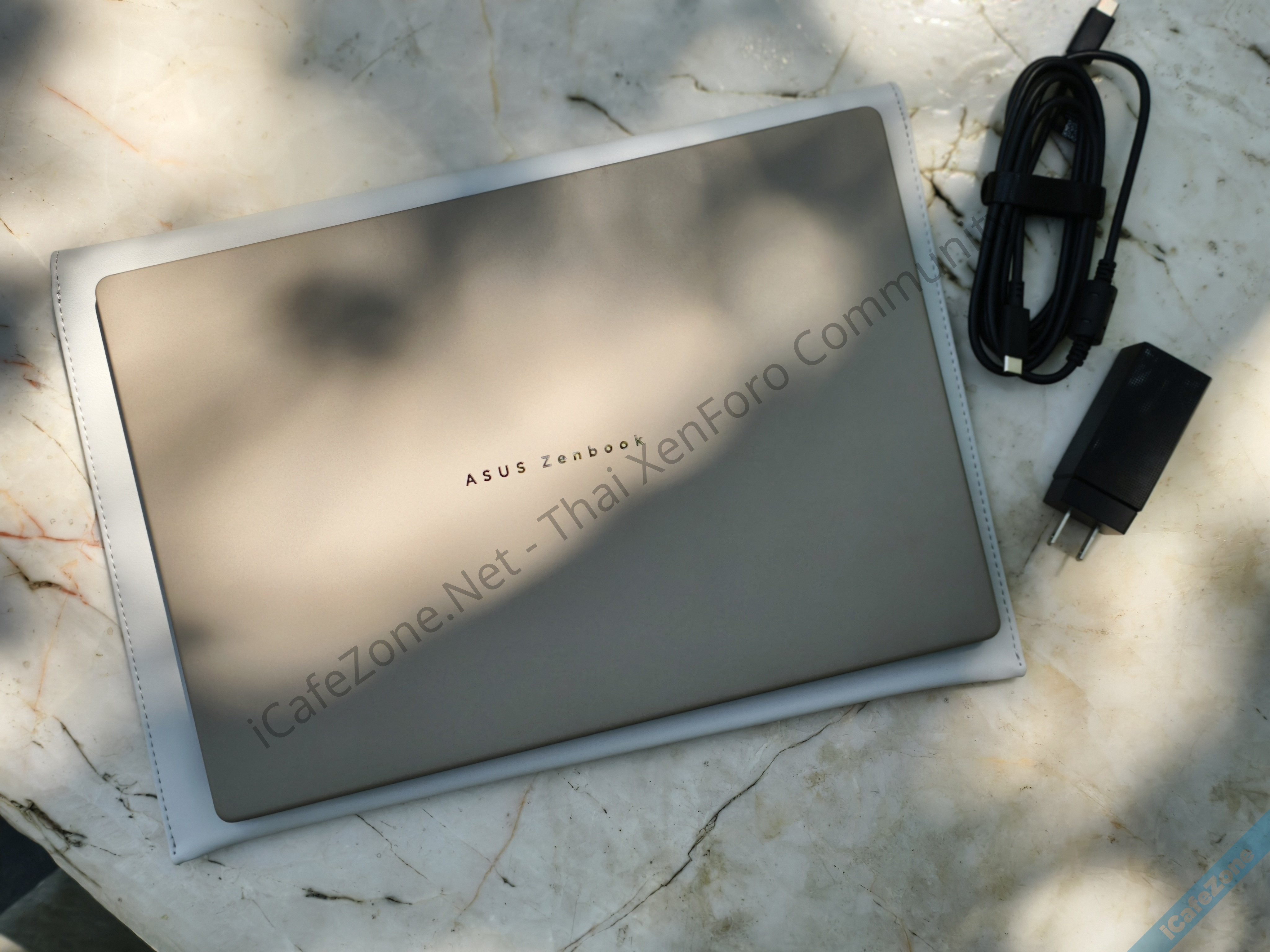 รีวิว ASUS Zenbook A14 โน้ตบุ๊ก Arm น้ำหนัก 980 กรัม แบต 12 ชั่วโมง ราคาต่ำกว่า 40k-7.jpg