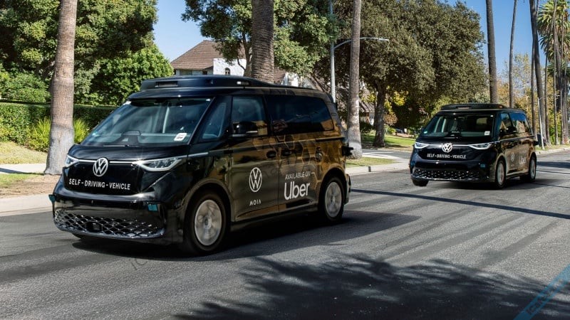 Uber จับมือ Volkswagen นำรถตู้ไร้คนขับ ID Buzz AD ให้บริการในสหรัฐปี 2026-1.jpg