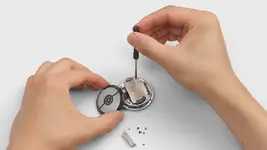 Pixel Watch 4 เปิดตัว ชิปใหม่ W5 Gen 2 กระจกโค้งทรงโดม สื่อสารดาวเทียม เปลี่ยนแบตเองได้-2.webp