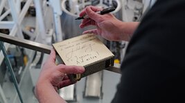 NVIDIA DGX Spark เริ่มวางตลาดเป็นทางการ Jensen Huang มอบเครื่องให้ Elon Musk ด้วยตัวเอง-1.jpg